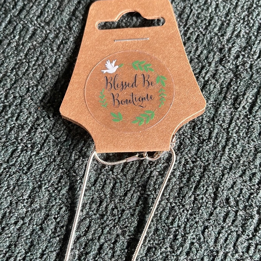 3/$25 🍀BRAND NEW* Butterfly necklace - Picture 4 of 4